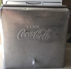 Vintage Acton Mfg. COCA COLA COKE Eiskühler/Truhe mit Flaschenöffner & Abfluss - Bild 1 von 11