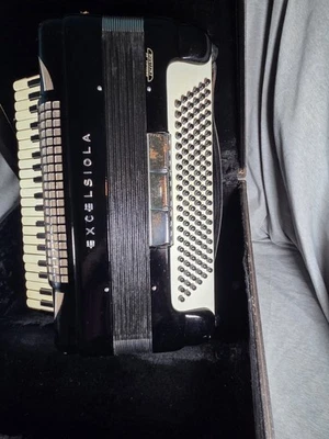 Excelsior Excelsiola фортепиано аккордеон модель 714 делает звуки читать описание! - Изображение 1 из 4