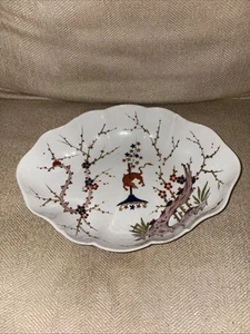 11 inch vintage Derby scalloped bowl - Picture 1 of 6