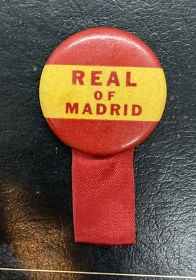 Pin badge insignia football club FC REAL MADRID Spain Espana soccer Vintage - Image 1 of 4