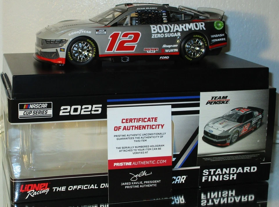 2025 RYAN BLANEY #12 BODYARMOR CARRO AUTOGRAFADO #48/504 COM CERTIFICADO DE AUTENTICIDADE IMPECÁVEL INCRÍVEL - Imagem 1 de 4