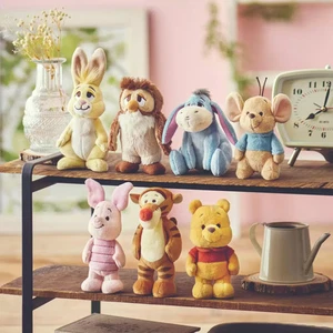 [Seleziona] Disney Store Giappone Winnie the Pooh peluche stand - Foto 1 di 30