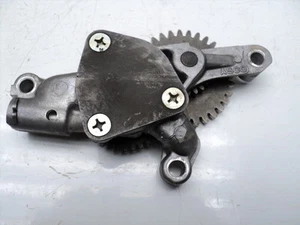 Yamaha XS400 S Heritage Special #2394 Oil Pump Assembly & Drive Gear - Picture 1 of 2