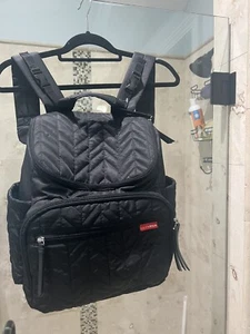Skip Hop Forma Quilted Diaper Backpack Bag - Black W/ Teal Lining Zipper Pockets - Picture 1 of 8