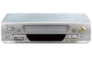 Philips VR588 Multi Sistema VHS Videoregistratore Ntsc Pal / revisionato 1 Anno - Foto 1 di 5
