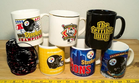 Lot of 6 Pittsburgh Steelers Pirates Mugs Cover