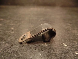 1976 KAWASAKI Z1900 Z1 900 PLUG WIRE GUIDE (B) (CLUTCH SIDE) - Picture 1 of 3