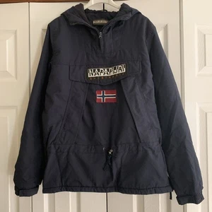 Napapijri Para hombres Talla M Cortavientos Selva Lluviosa Anorak Con Capucha Forrada de Vellón - Imagen 1 de 11