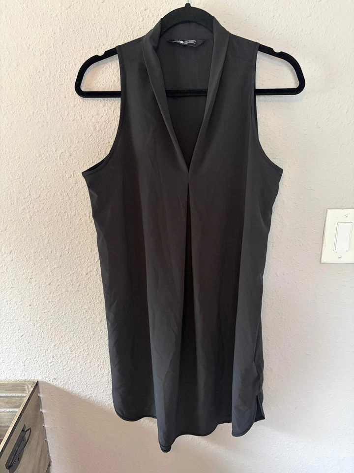 Vestido sin mangas The North Face negro talla M. Material fino Foto 1 de 4