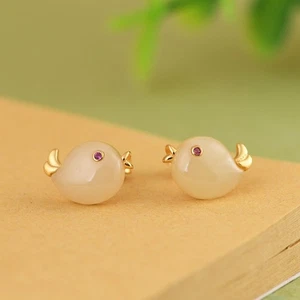 N05 Orecchini Piccolo Pesce Argento Sterling 925 Luminoso Giada Orecchini - Foto 1 di 7