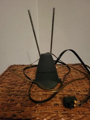 Antena interior Philips Magnavox VHF, UHF y FM MANT 100 Foto 1 de 3