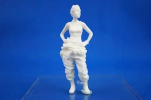 Resin Kit 253 1/20 MA.K Figures Kangaroo Girl `JULIA` - Picture 1 of 5