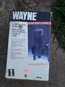 Wayne Sewage Pump 1/2 HP 120-Volt Submersible Durable Cast Iron - Picture 1 of 3