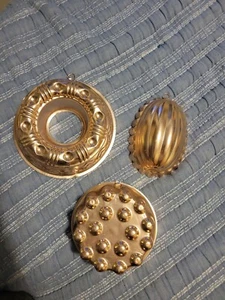 Set of 3 Mid Century Copper Molds Wall - 9-1/2" (3-1/2 cups, 7" (2-1/2) & 4 cups - Picture 1 of 10