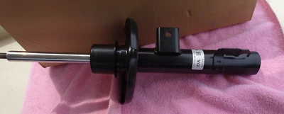 Conjunto de puntal delantero derecho KYB nuevo para Ford Probe y Mazda MX-6 626 Foto 1 de 4