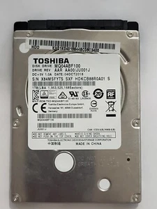 MQ04ABF100, HDKCB88R0A01 S, AA00/JU001J, 04 OCT 2018, Toshiba 1Tb 2.5" SATA HDD - Imagen 1 de 2