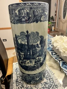 Early 20th Century Flow Blue Earthenware Blue And White Umbrella Stand 17.5” - Picture 1 of 21