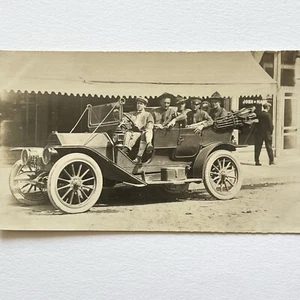 Antica cartolina fotografica reale RPPC WW1 bella militare esercito uomini auto - Foto 1 di 10