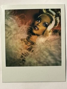 Original Polaroid Artwork von Rupaul Puppe Barbie Style Gay Interest. - Bild 1 von 1