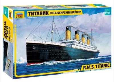 KIT MODELLINO BARCA NAVE STATICO ZVEZDA RMS TITANIC MODELLISMO SCALA 1/700 - Immagine 1 di 4