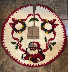 Vtg 80's SHILLCRAFT Latch Hook RUG Christmas, Santa, Wreaths, Ribbon YARN 44 1/2 - Picture 1 of 11