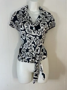 RACHEL ZOE Gr. S schwarz weiß Satin Flügelärmel Taille Bindeknopf Bluse Top Shirt - Bild 1 von 5