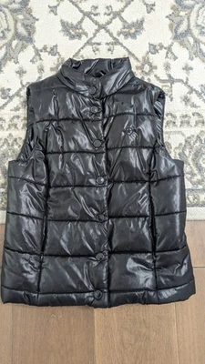 Chaleco acolchado delantero Converse One Star para mujer talla pequeña sin mangas con botones a presión Foto 1 de 4