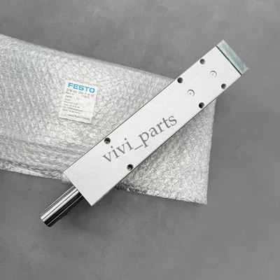 Attuatore guidato DFM-40-200-P-A-GF 170870 nuovo - Immagine 1 di 4