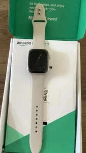 Apple Watch Series 8 (GPS + LTE) 45MM Boîtier en Aluminium Argenté avec Bracelet Sport Blanc - Photo 1 sur 6