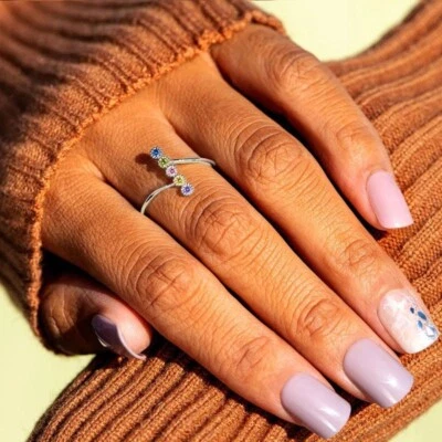 Lindo anillo de mujer enchapado en oro blanco multicolor circonita cúbica brillante talla 6-10 Foto 1 de 4