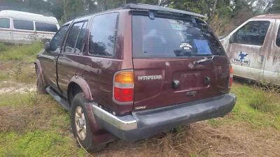 Conjunto de eje trasero. Nissan Pathfinder 98 99 Foto 1 de 4