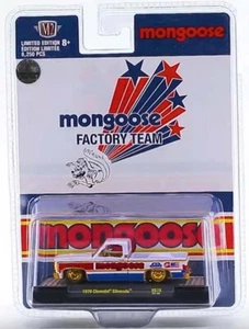 Camión Chevrolet Silverado Mongoose 1979 M2 Machines 1:64 carrocería cuadrada HS19 Chase - Imagen 1 de 5