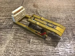 Vintage Matchbox Lesney Castrol Service Ramp - 1970 - Picture 1 of 14