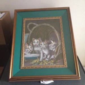 Opera in pastello a gesso su tavola di legno, dal titolo “Cesta con Gattini” - Imagen 1 de 4