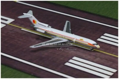 1:400 GeminiJets NATIONAL BOEING 727-200 Passenger Airplane Diecast Plane Model - Image 1 of 4