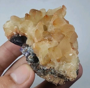 109 g Skalenoedrische Dogtooth Calcit Punktkristalle auf Matrix aus Belutschistan. - Bild 1 von 11