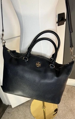 Bolso Bandolera Tory Burch Frida Cuero Guijarro Negro Foto 1 de 4