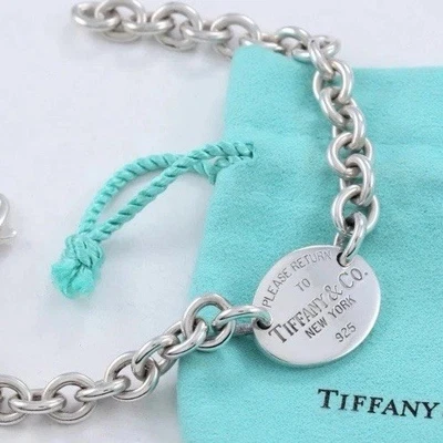 Pulsera Tiffany & Co de plata esterlina con etiqueta ovalada Return to Tiffany 7,75" Foto 1 de 4