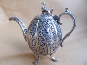 STUNNING ANTIQUE ISLAMIC/ PERSIAN SOLID SILVER TEA POT - Picture 1 of 10