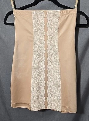 Minifalda moldeadora media cintura alta Ooh La La Victoria's Secret encaje Foto 1 de 4