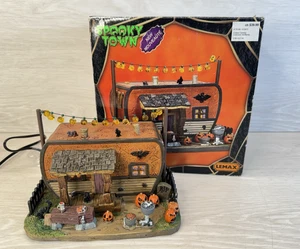 Lemax Spooky Town Creepy Camper Halloween Lighted Village w Box - Picture 1 of 19