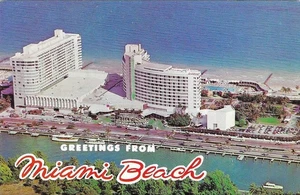 Postal vintage cromada de Florida Miami Beach saludos de Fontainebleau - Imagen 1 de 2
