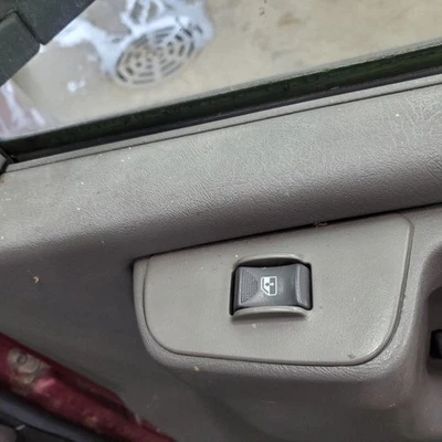 Driver Front Door Switch Driver's Window Fits 03-07 EXPRESS 1500 VAN 1076464 - Image 1 of 4