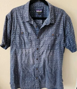 Patagonia Go to Shirt Mens X-LARGE Button Up Dogs Animal Print Blue Navy Cotton - Picture 1 of 4