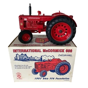ERTL Farmall 5 McCormick 600 Die Cast Tractor 1997 OH  FFA Foundation 1/16 Scale - Picture 1 of 11