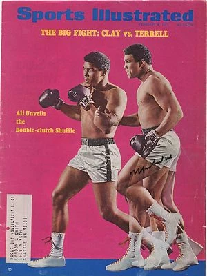 MUHAMMAD ALI JSA CERTIFIED SIGNED 1967 SPORTS ILLUSTRATED COVER AUTOGRAPHED - Image 1 of 2