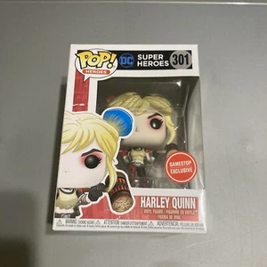 Funko Pop! #301 DC Super Heroes - Harley Quinn (con mazo) exclusivo de GameStop - Imagen 1 de 3