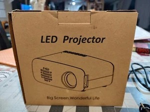 irulu Led Portable Projector: Mini Video Movie Projector - Picture 1 of 9
