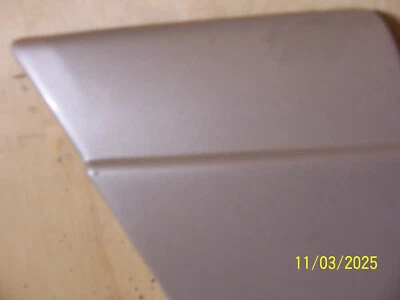 1998 2002 LINCOLN CONTINENTAL IVORY LEFT FRONT FENDER TRIM MOLDING OEM USED - Image 1 of 4