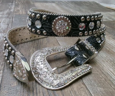Cinturón de rodeo vaquera deslumbrante Y2K Blazin’ Roxx M de cuero plateado con estrás Foto 1 de 4